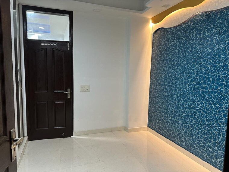 Room, sapphire-tower 2 Bedroom 850 Sq.Ft. Builder Floor In Sector 104 Noida 9582385