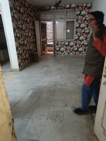 Parking in 2 BHK Builder Floor at Mehrauli – for Sale