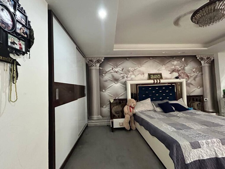Bedroom, freedom fighters enclave 3 Bedroom 1500 Sq.Ft. Builder Floor In Freedom Fighters Enclave Delhi 9582390