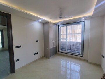 Room in 4 BHK Builder Floor at Rana Pratap Bagh – for Sale