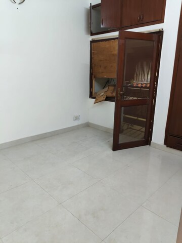 Room in 1 BHK Apartment at Sector 23 Dwarka – for Sale