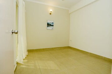 Room in 3 BHK Apartment at Amrapali Zodiac, Sector 120 – for Rent