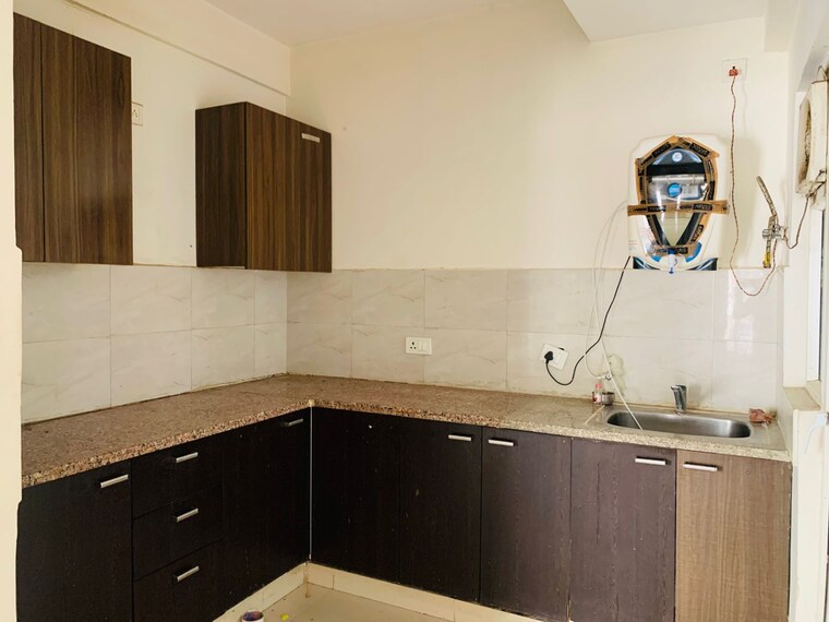 Kitchen, sachdev-novena-green 3 Bedroom 1045 Sq.Ft. Apartment In Amrapali Dream Valley Greater Noida 9582423