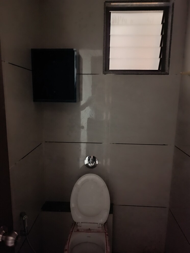 Bathroom, vaishnodevi circle 3 Bedroom 1512 Sq.Ft. Apartment In Vaishnodevi Circle Ahmedabad 9582434
