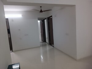 Room in 3 BHK Apartment at Vaishnodevi Circle – for Rent