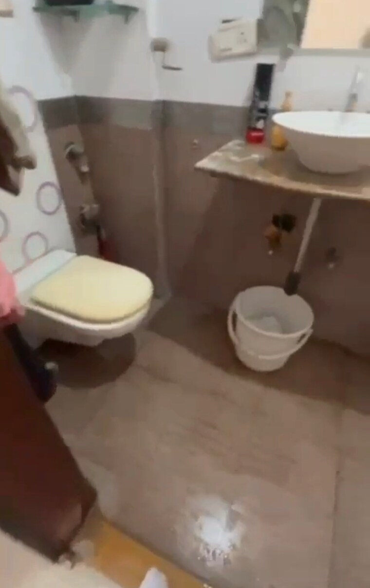 Attached Bathroom, kalindi-tower 2 Bedroom 700 Sq.Ft. Apartment In Oshiwara Mumbai 9582436