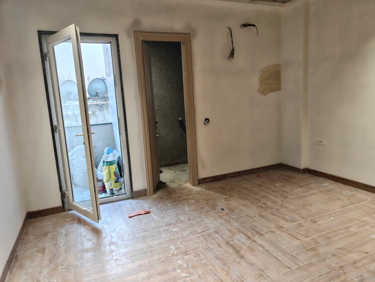 Bedroom, mahendru enclave 4 Bedroom 240 Sq.Yd. Builder Floor In Mahendru Enclave Delhi 9582457