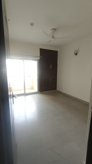Room in 3 BHK Apartment at Nimbus The Hyde park, Sector 78 – for Rent