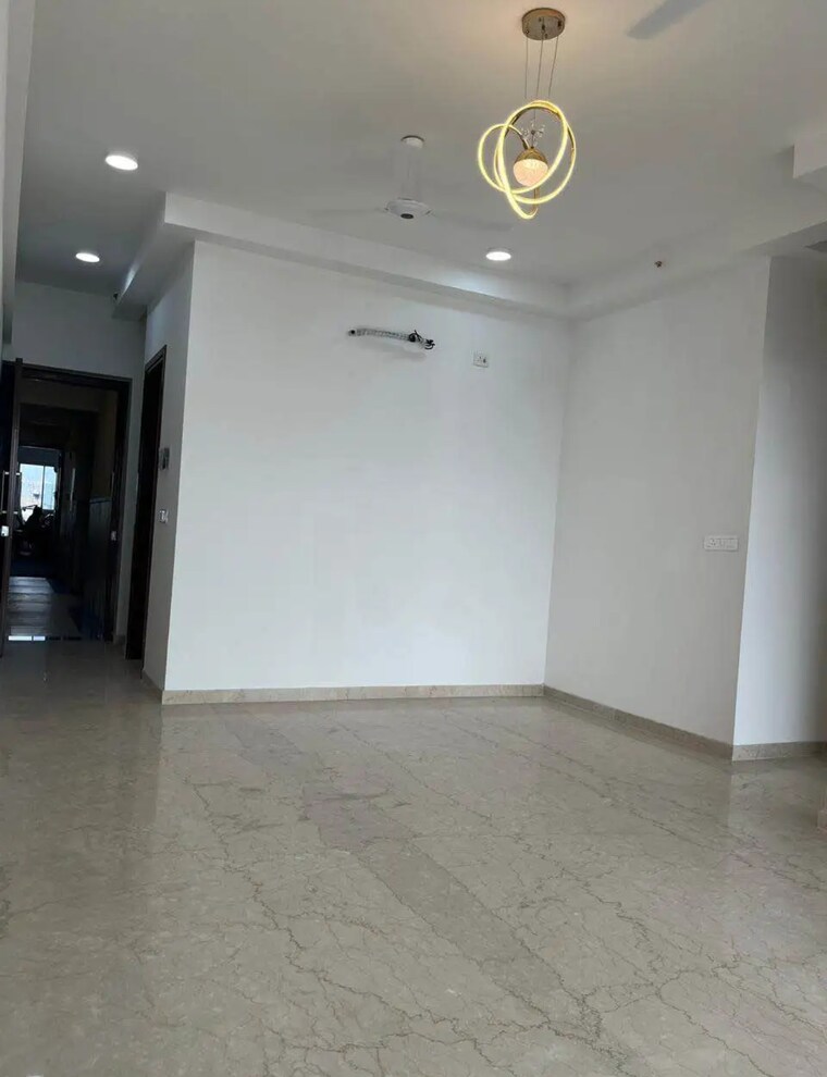 Room, courtyard-by-narang-realty-and-the-wadhwa-group 2 Bedroom 1000 Sq.Ft. Apartment In Pokhran Road No Two Thane 9582441