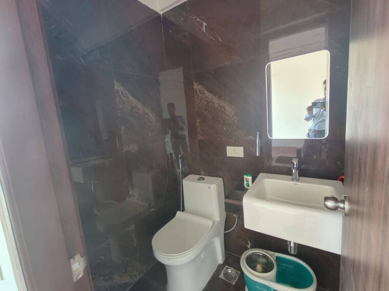 Bathroom, thane west 1 Bedroom 650 Sq.Ft. Apartment In Thane West Thane 9582450
