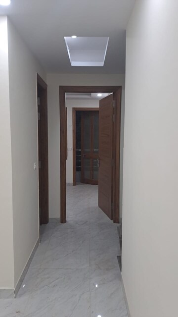 Room in 2 BHK Builder Floor at Sai Kunj New Palam  vihar, New Palam Vihar Phase 3 – for Rent