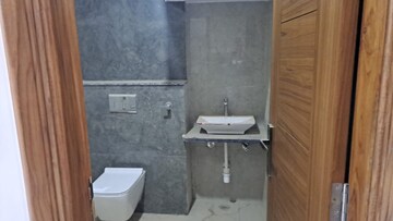 Bathroom in 2 BHK Builder Floor at Sai Kunj New Palam  vihar, New Palam Vihar Phase 3 – for Rent
