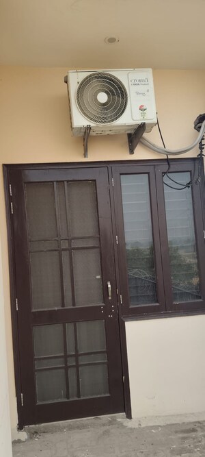 Furnished Amenities in 3 BHK Villa at Amrapali Leisure Valley, Tech Zone 4 Greater Noida – for Rent