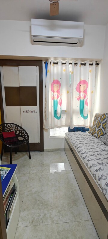 Bedroom in 2 BHK Apartment at Lodha Amara, Kolshet Road – for Rent
