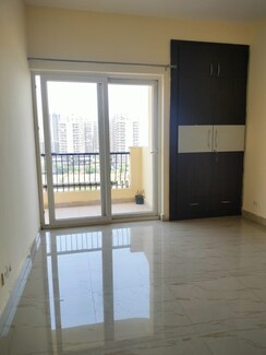 3 BHK + Extra Room Apartment For Sale in Nimbus The Hyde park