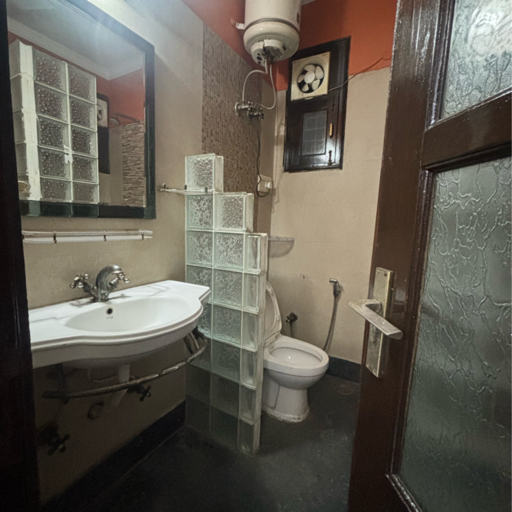 Bathroom, saket 1 Bedroom 600 Sq.Ft. Builder Floor In Saket Delhi 9582490