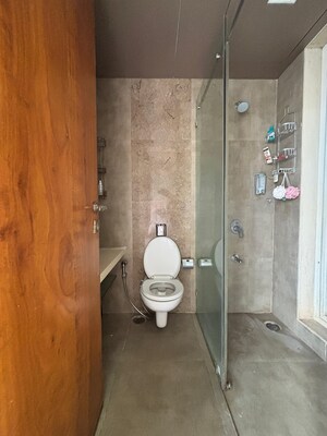 Bathroom in 4 BHK Apartment at Oberoi Realty Woods, Goregaon East – for Rent