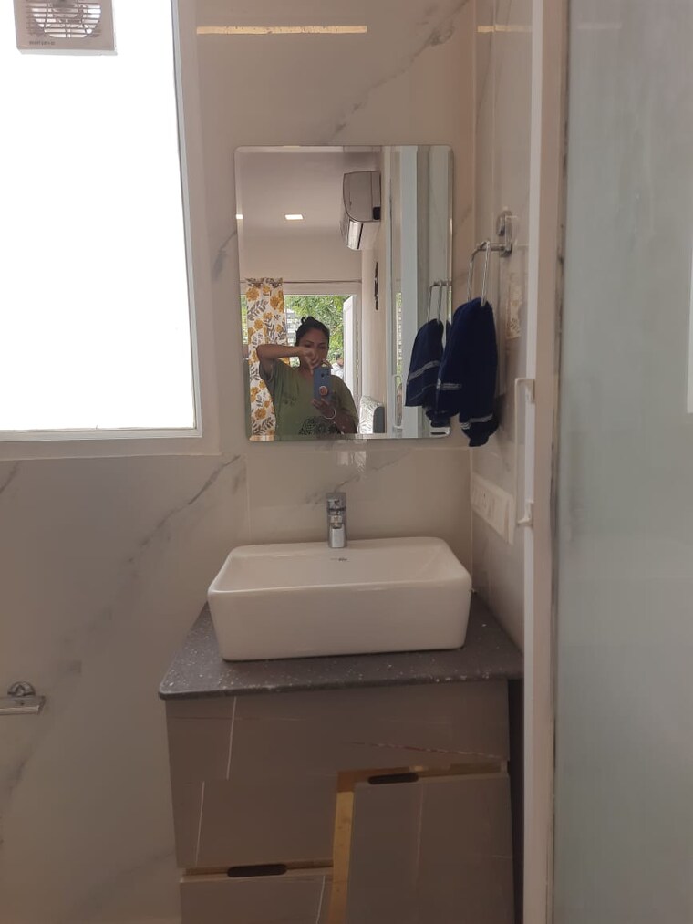 Bathroom, sunstar-floors 3 Bedroom 2500 Sq.Ft. Builder Floor In Sector 51 Gurgaon 9582502