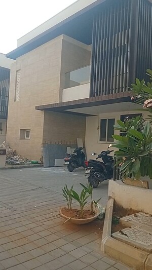 6 BHK Villa For Sale in Indukuri Lakeshore, Nagole