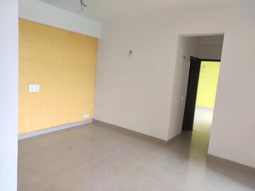 Room in 3 BHK Apartment at Amrapali Platinum, Sector 119 – for Sale