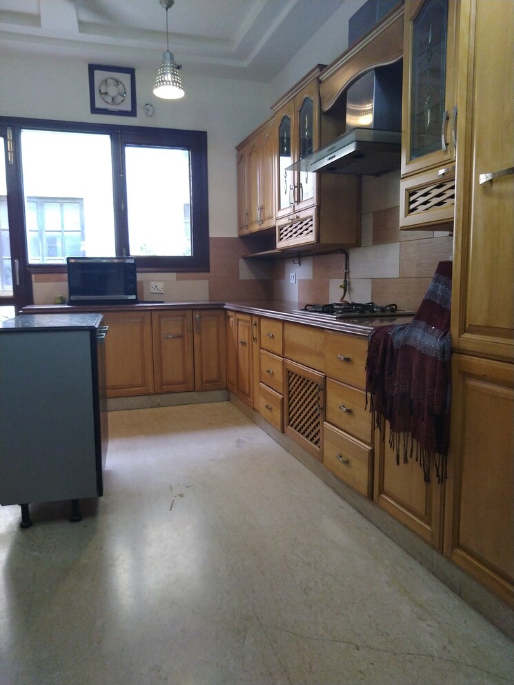 Kitchen, panchsheel park 5 Bedroom 7200 Sq.Ft. Builder Floor In Panchsheel Park Delhi 9582523