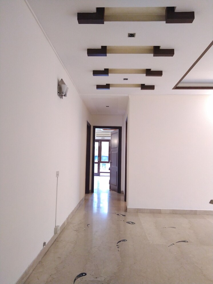 undefined, panchsheel park 5 Bedroom 7200 Sq.Ft. Builder Floor In Panchsheel Park Delhi 9582523