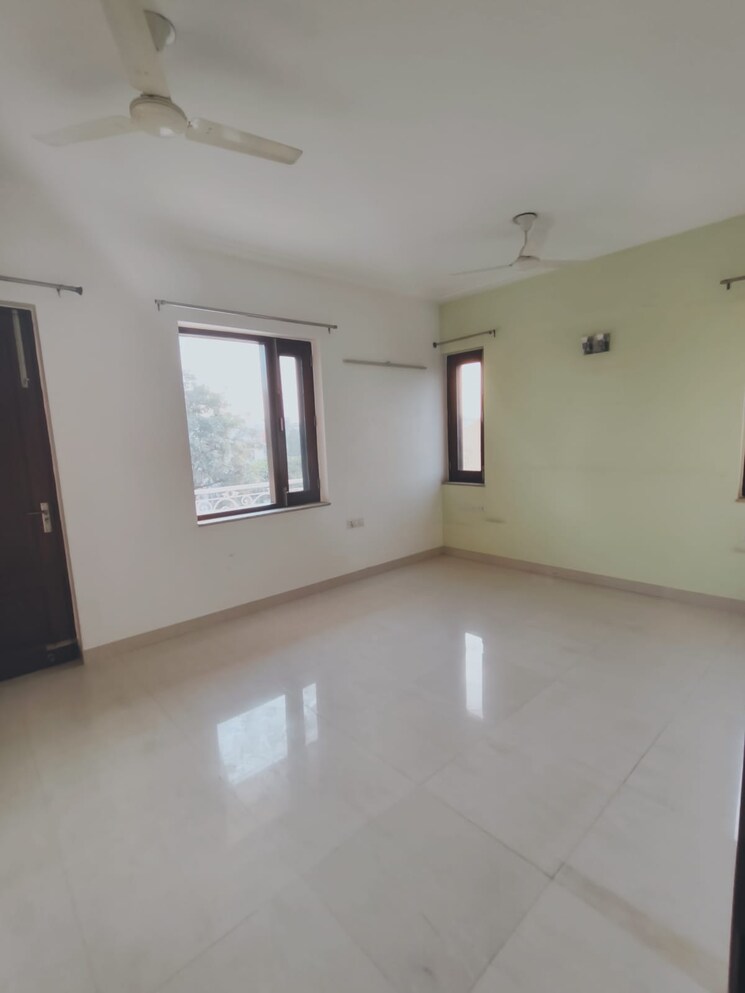 Room, palam-vihar-residents-association 3 Bedroom 2430 Sq.Ft. Builder Floor In Palam Vihar Gurgaon 9582545