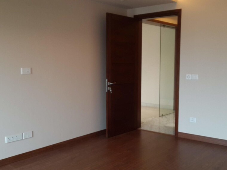 Room, panchsheel park 4 Bedroom 4500 Sq.Ft. Builder Floor In Panchsheel Park Delhi 9582552