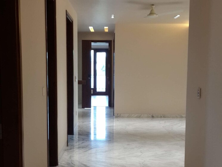 Room, panchsheel park 4 Bedroom 4500 Sq.Ft. Builder Floor In Panchsheel Park Delhi 9582552