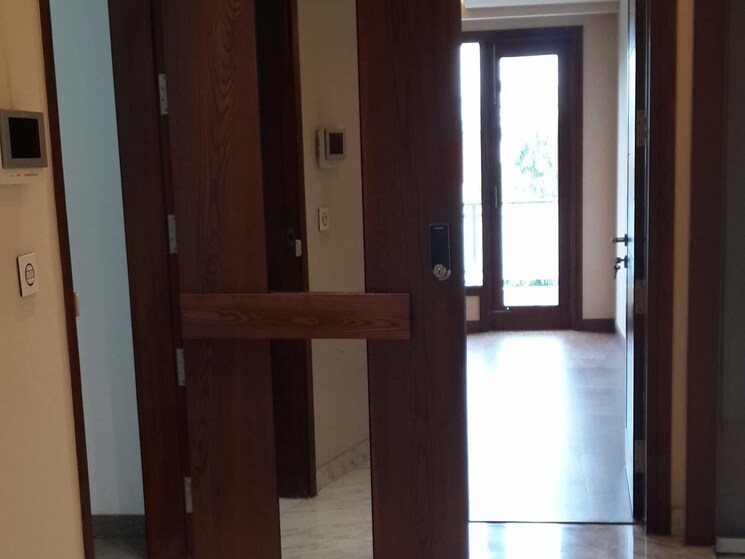 Room, panchsheel park 4 Bedroom 4500 Sq.Ft. Builder Floor In Panchsheel Park Delhi 9582552