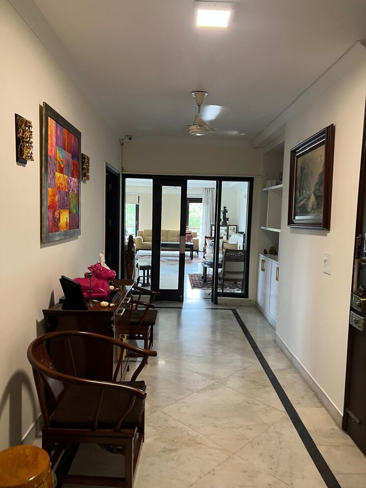 Living Room, panchsheel park 4 Bedroom 4000 Sq.Ft. Builder Floor In Panchsheel Park Delhi 9582582