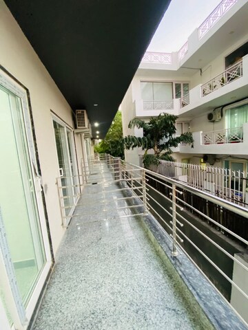 Balcony in Studio Builder Floor at Sector 39 – for Rent