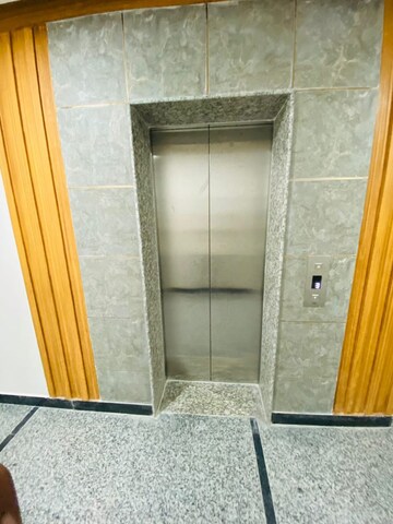 Bathroom in Studio Builder Floor at Sector 39 – for Rent