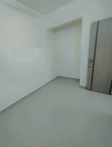 Room in 1 BHK Apartment at Sadguru Complex I, Goregaon East – for Rent