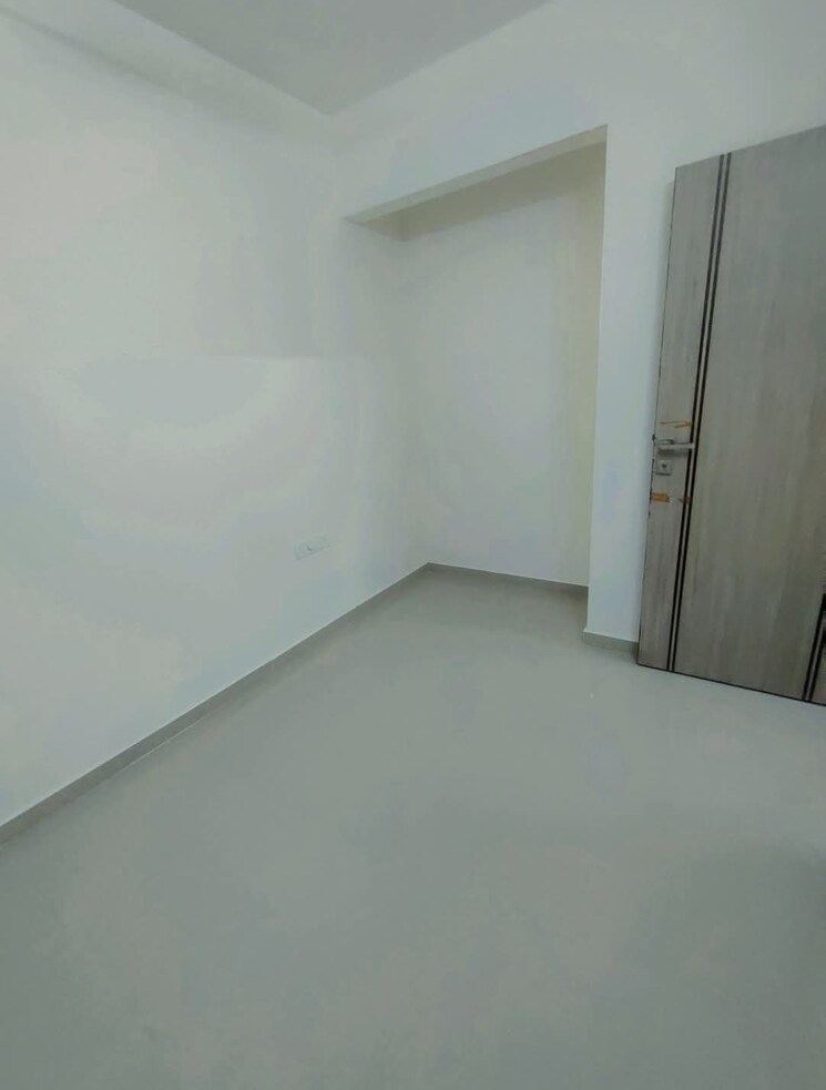 Room, sadguru-complex-i 1 Bedroom 305 Sq.Ft. Apartment In Goregaon East Mumbai 9582588