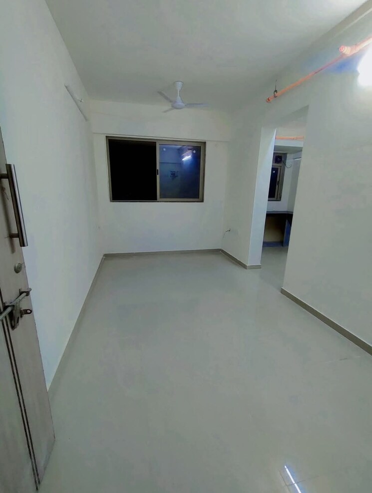 Room, sadguru-complex-i 1 Bedroom 305 Sq.Ft. Apartment In Goregaon East Mumbai 9582588