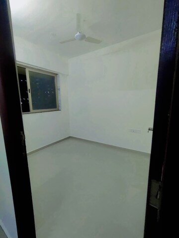 Room in 1 BHK Apartment at Sadguru Complex I, Goregaon East – for Rent