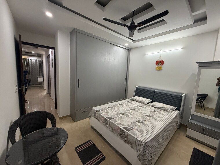 Bedroom, sector 43 2.5 Bedroom 1444 Sq.Ft. Builder Floor In Sector 43 Gurgaon 9582595