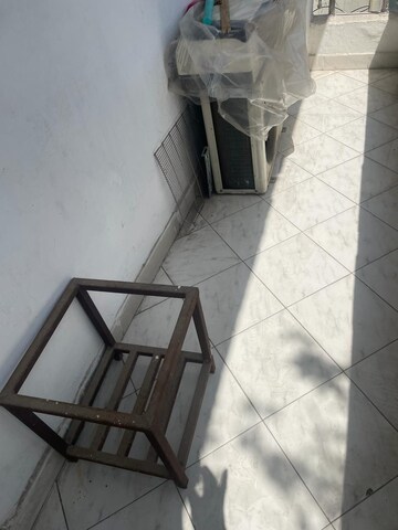 3 BHK Builder Floor – Entrance View at Kailash Colony - for Rent