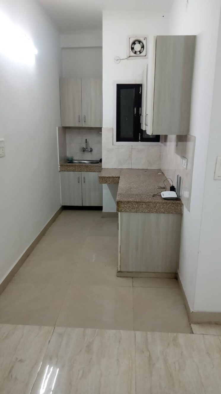 Bathroom, palam vihar extension 1 Bedroom 600 Sq.Ft. Builder Floor In Palam Vihar Extension Gurgaon 9582608