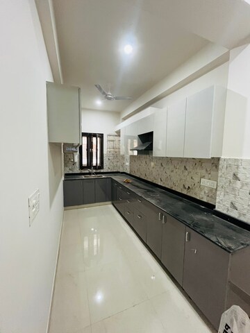 Kitchen in 2 BHK Builder Floor at Sector 47 – for Rent