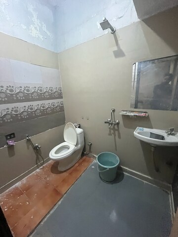 Team Area in 2 BHK Builder Floor at Sector 43 – for Rent