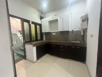 Kitchen in 2 BHK Builder Floor at Sector 43 – for Rent