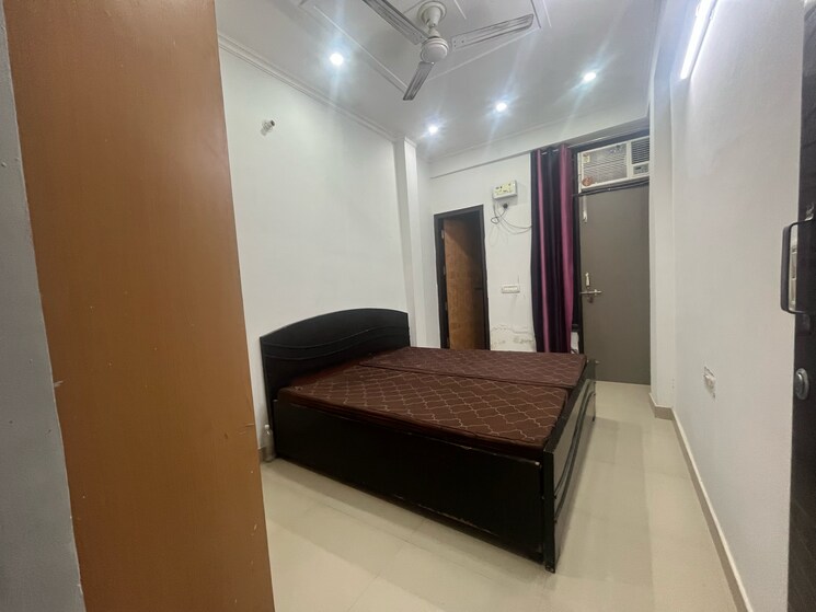 Bedroom, sector 43 2 Bedroom 1214 Sq.Ft. Builder Floor In Sector 43 Gurgaon 9582604