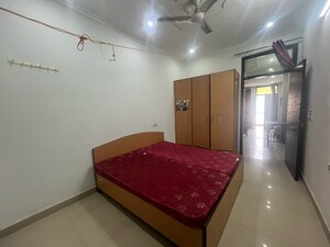 Bedroom in 2 BHK Builder Floor at Sector 43 – for Rent