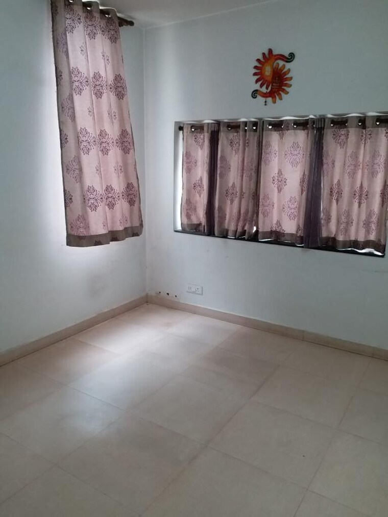 Room, kalkaji 3 Bedroom 1450 Sq.Ft. Builder Floor In Kalkaji Delhi 9582617