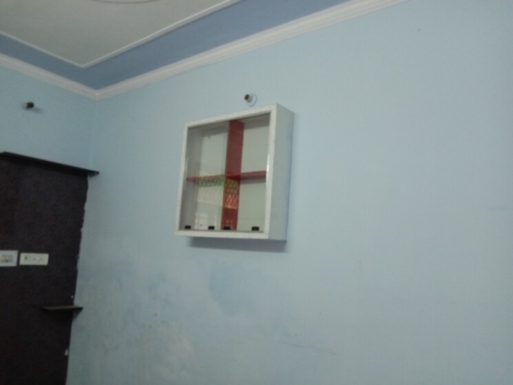 Room, dwarka mor 3 Bedroom 900 Sq.Ft. Builder Floor In Dwarka Mor Delhi 9582627