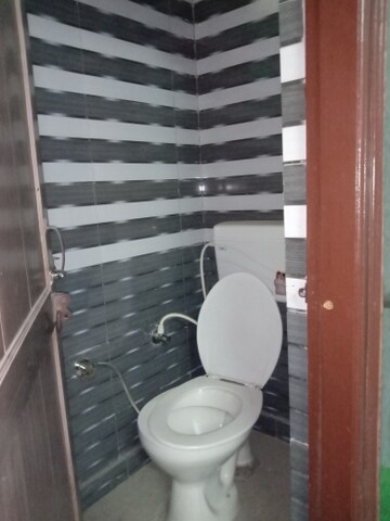 Bathroom in 3 BHK Builder Floor at Dwarka Mor – for Rent