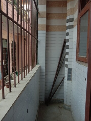 Balcony in 3 BHK Builder Floor at Dwarka Mor – for Rent