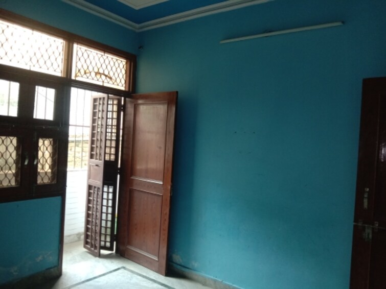 Cover Image, dwarka mor 3 Bedroom 900 Sq.Ft. Builder Floor In Dwarka Mor Delhi 9582627